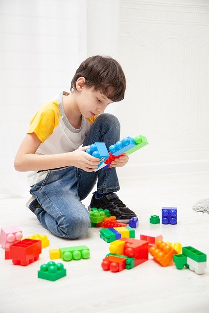 Quelle est l’importance des jeux de construction pour le développement de votre enfant ?