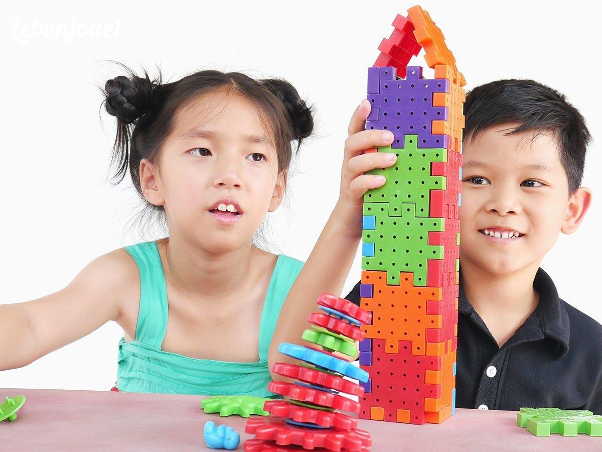 Construire et créer: des jouets inspirés pour stimuler l'imagination dès le plus jeune âge.