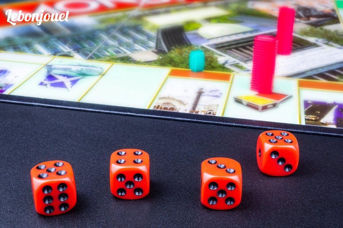 Dés: lancers sous tension! Explorez les dernières éditions Monopoly vibrant de stratégie.