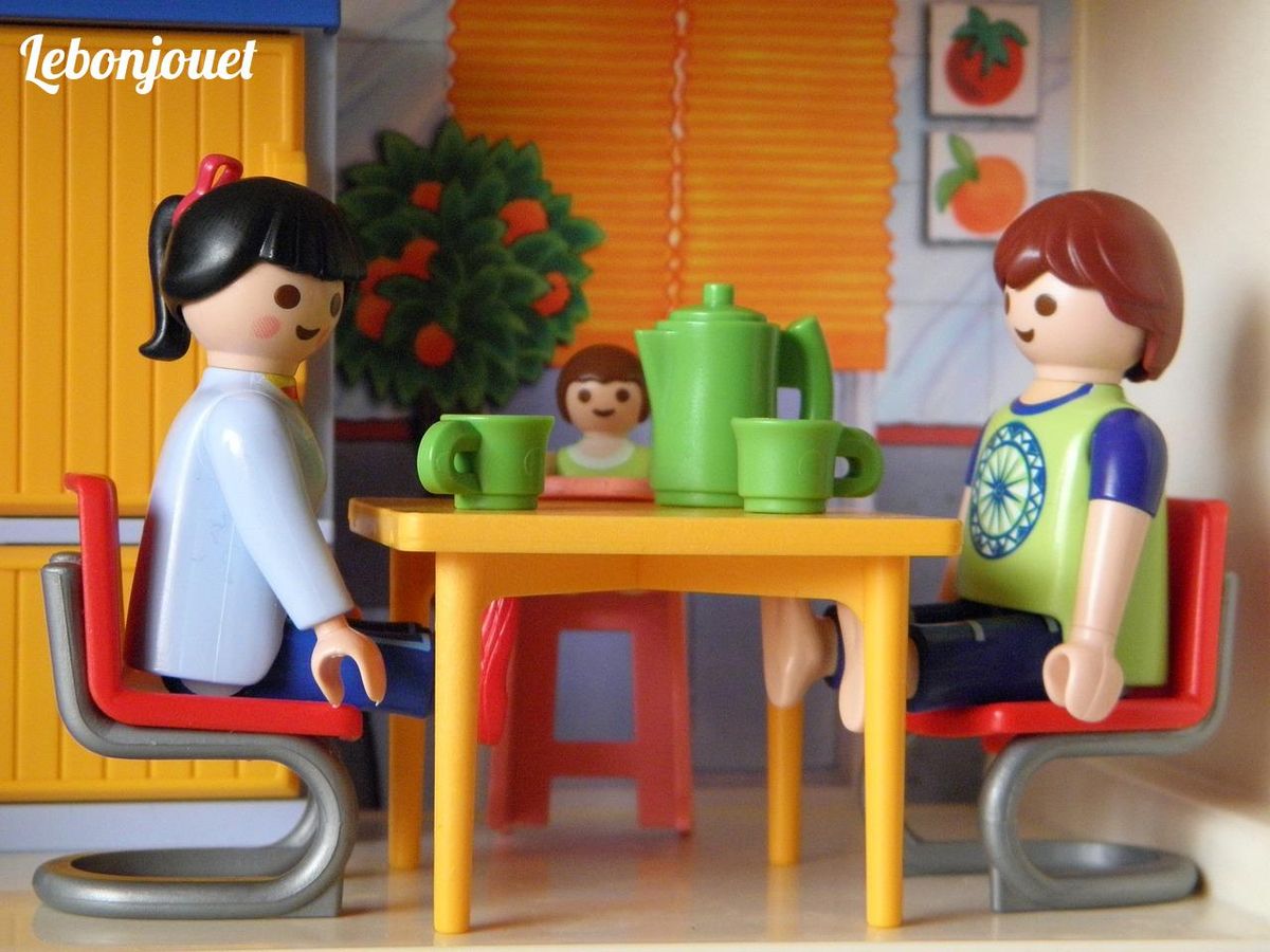 Dîner en famille avec Playmobil : stimulez l'imagination des enfants et créez des histoires!