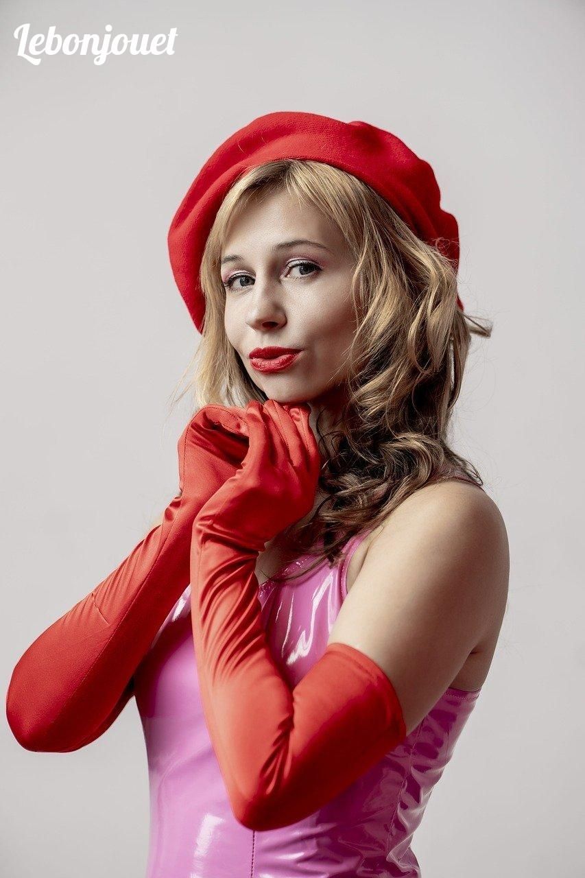 🎀 Éclat glamour : audace rouge et rose pour un look Barbie parfait. #MegaDressing