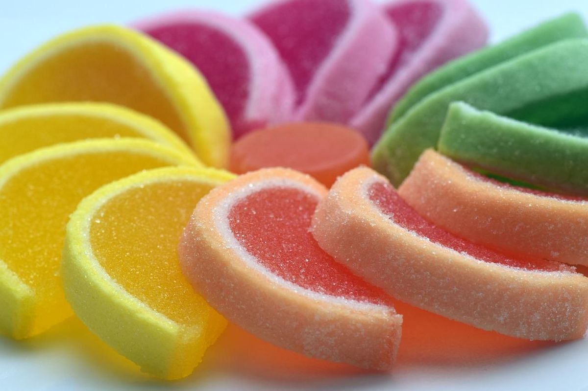 Gelée de fruits, éclats de couleurs et douceurs artisanales pour Halloween.