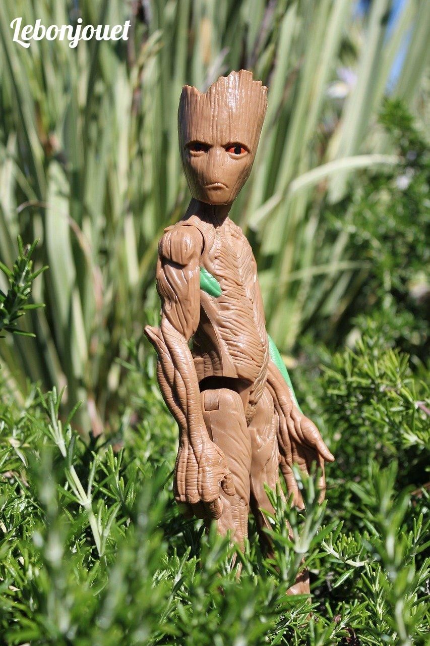 Groot veille sur le jardin, prêt pour une aventure rapide et fun en 5 minutes Marvel ! 🌿#JeuxDeSociété