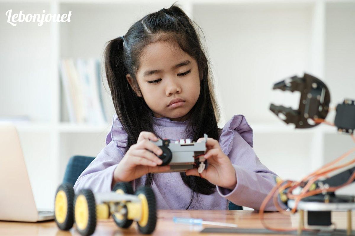 Ingénieuse découverte avec des jouets STEM : l'avenir s'expérimente aujourd'hui.