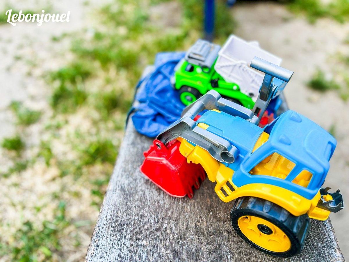 Jouets colorés éveillant l'imagination, parfaits pour des aventures sans fin.