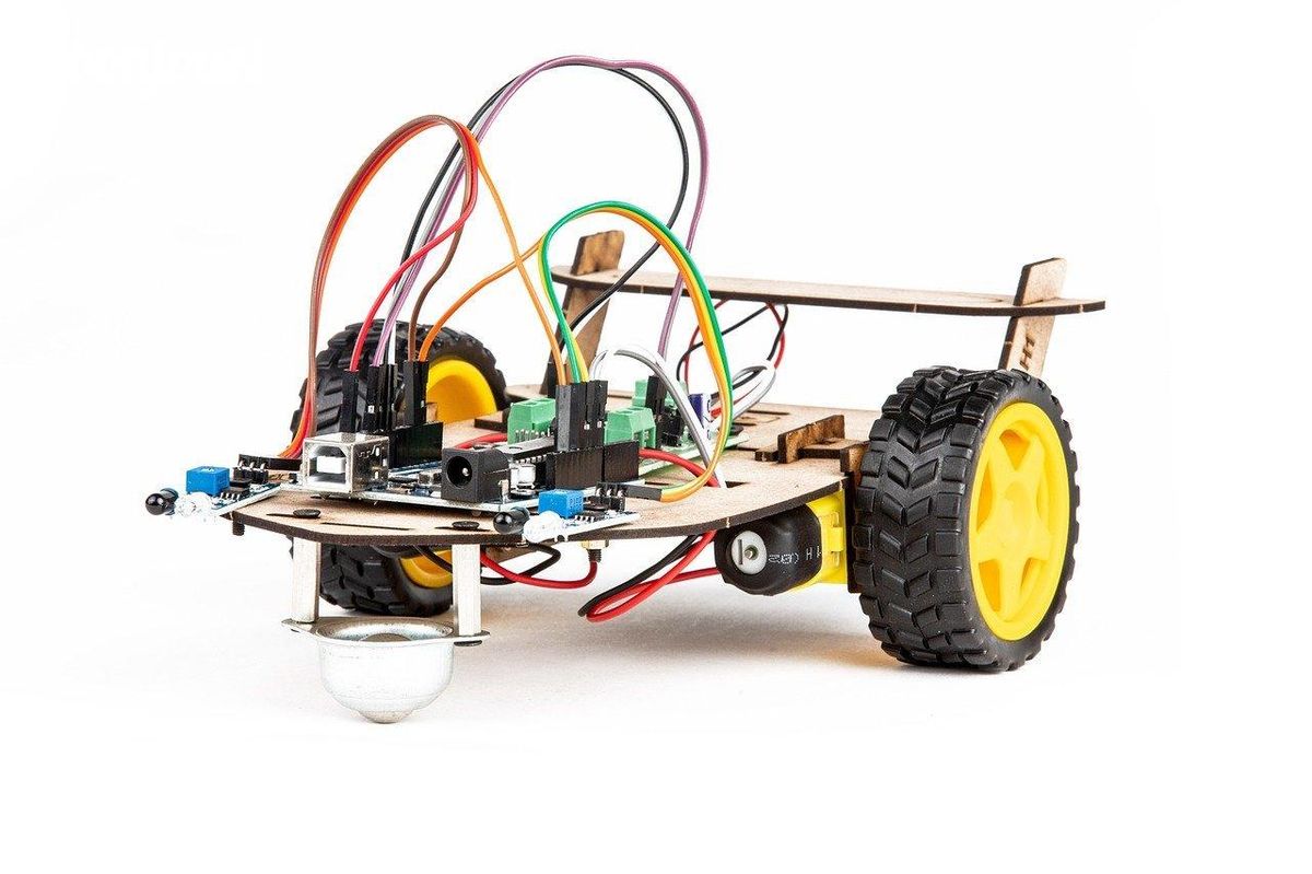 Kit robot : réveiller la créativité et l'apprentissage pratique des enfants pour Noël 2024.