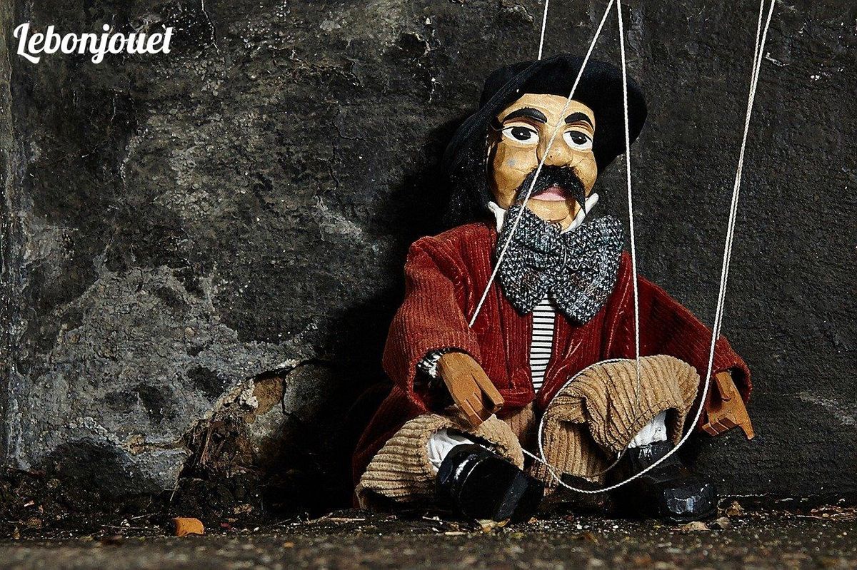 Marionnette expressive; outil puissant pour l'imagination et l'apprentissage des enfants.