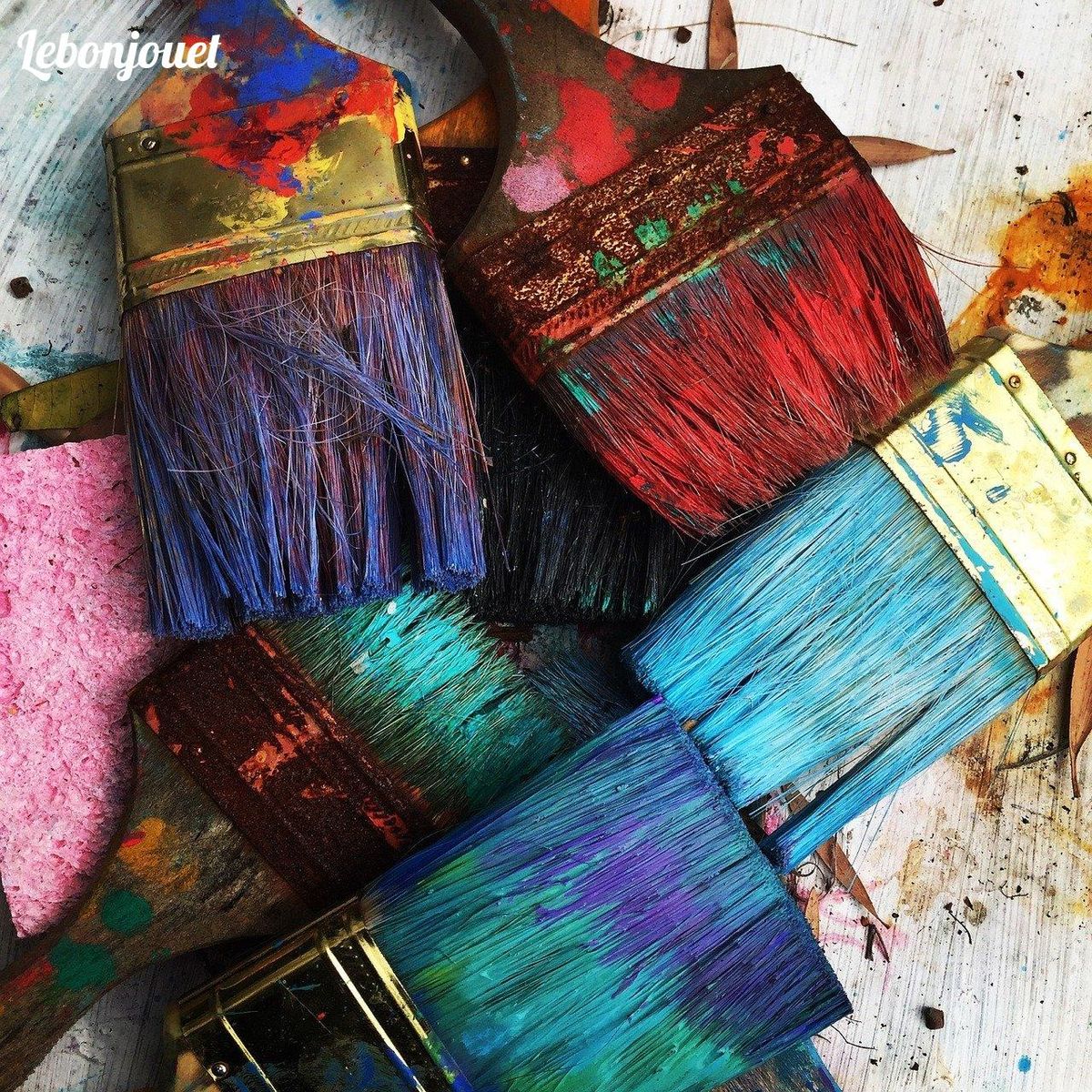 Pinceaux colorés : éveil créatif et écoresponsable à offrir pour Noël.