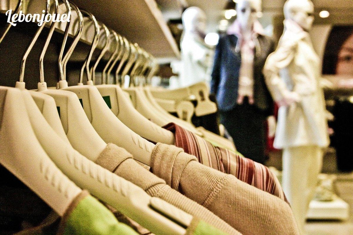 Placard de créativité : personnalisez vos vêtements pour rafraîchir votre style !