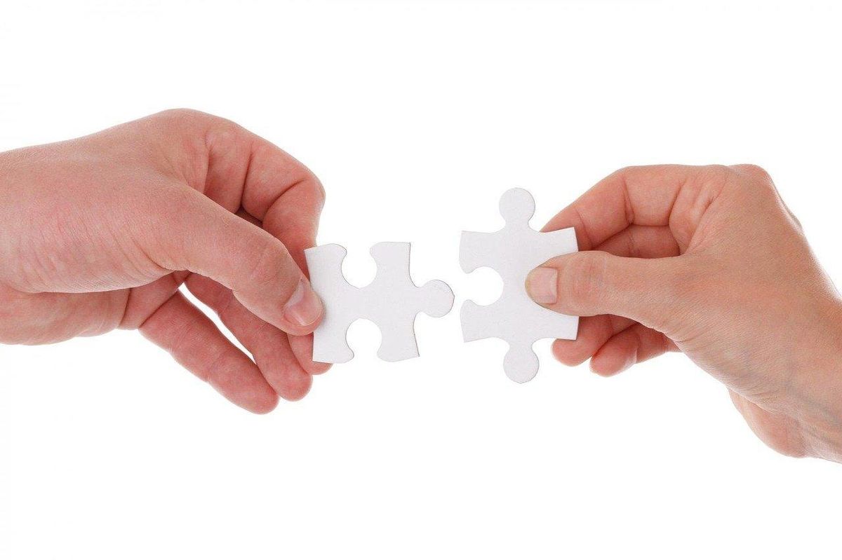Puzzle en main, concentrez-vous comme un Avenger! La logique est votre super-pouvoir.