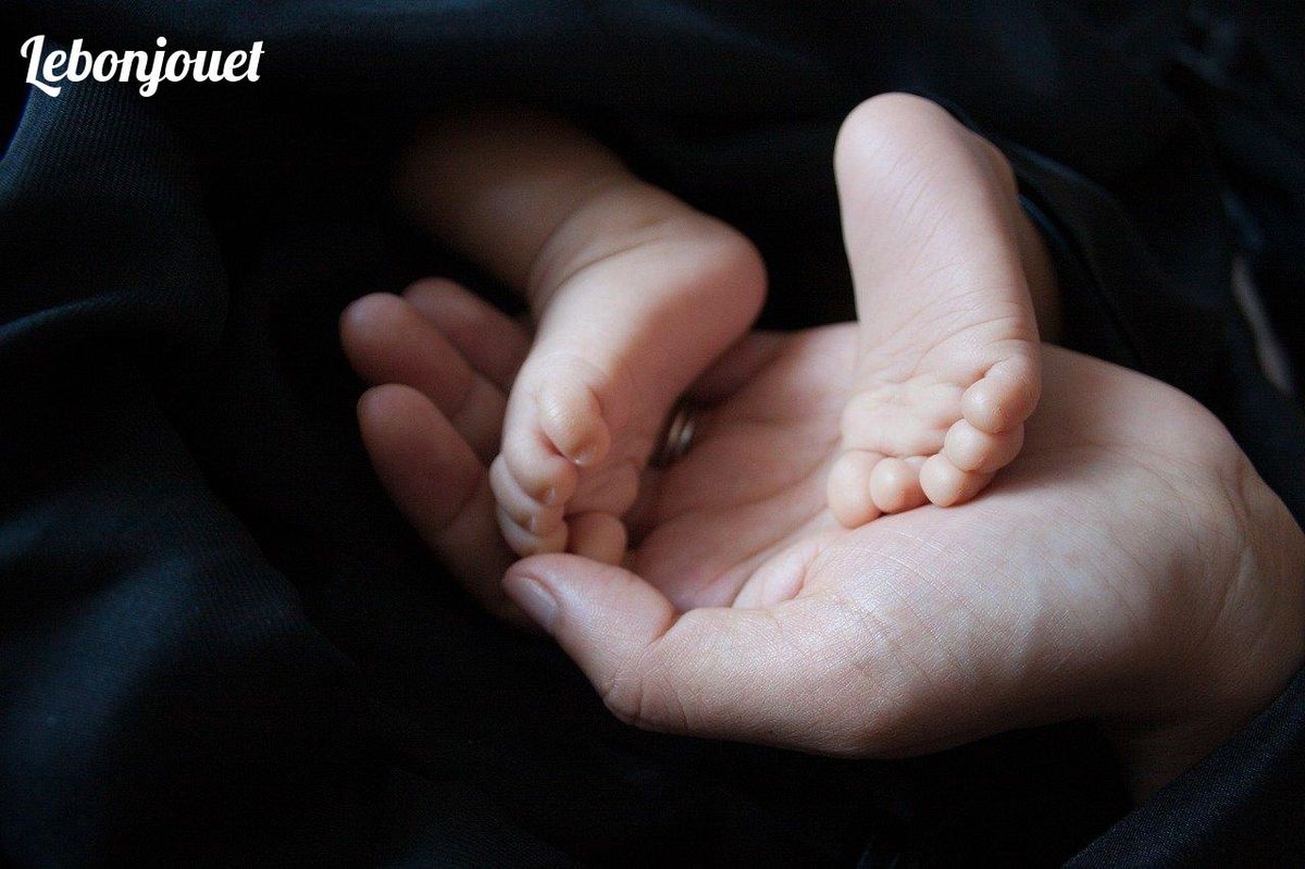 Tendre étreinte, sécurité et douceur: essentiels pour choisir les meilleurs jouets de bébé.