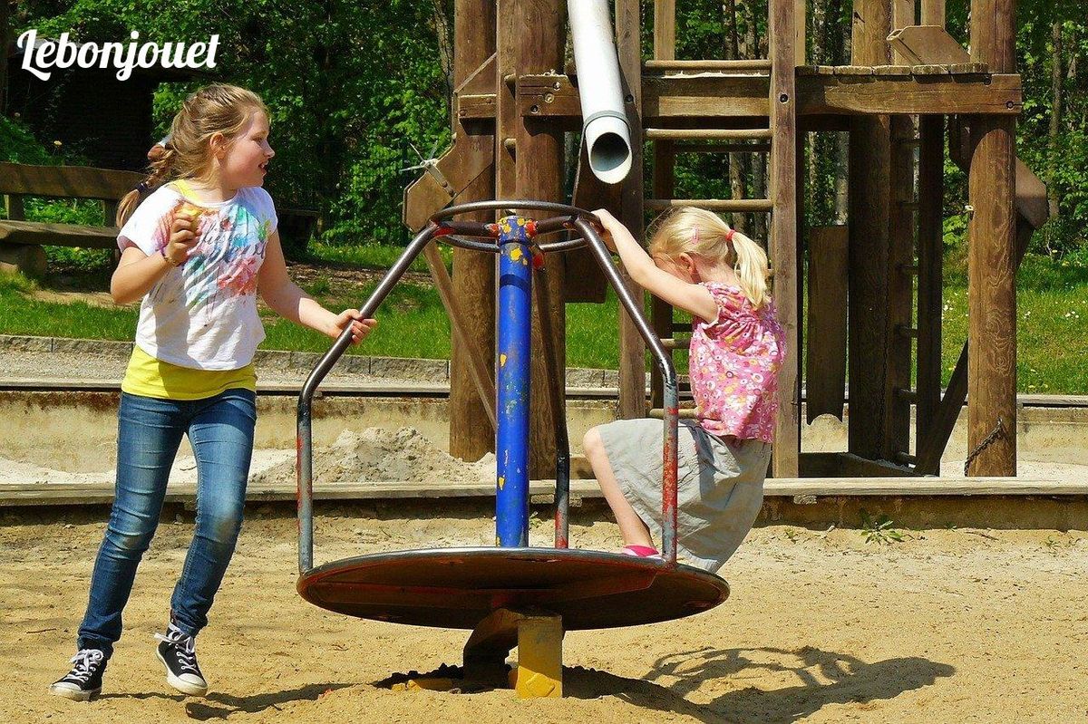 Tourniquet en bois : sécurité et rires garantis pour des jeux de plein air inoubliables.