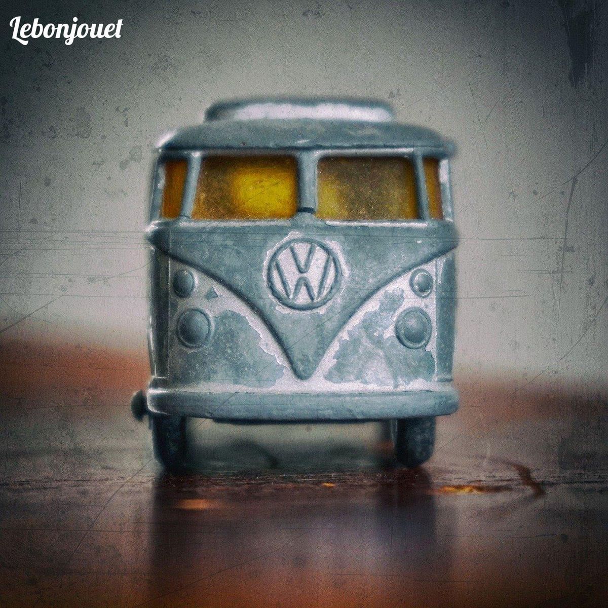 Van rétro miniature, les jouets vintage reviennent en force pour Noël 2024.