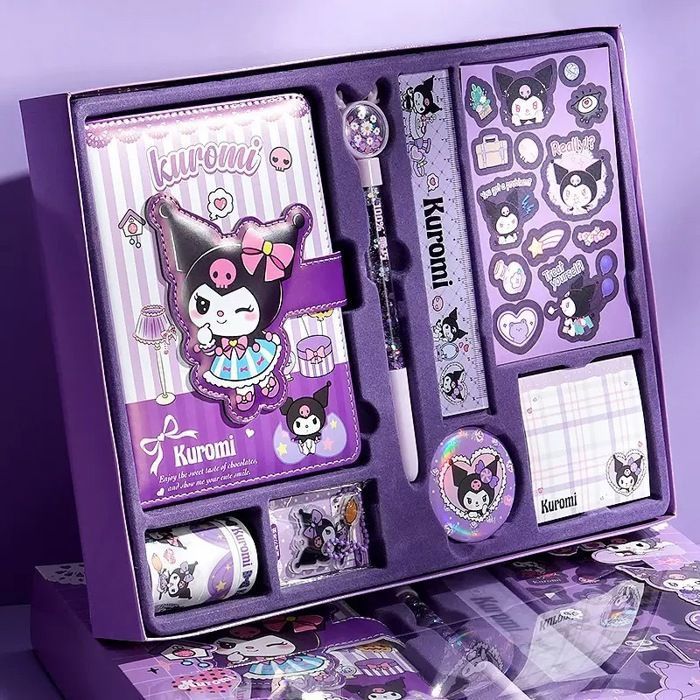 Ensemble de Papeterie 8pcs - Thème Kuromi & My Melody Rêveur Comprend un Carnet un Stylo une Règle une Gomme des Autocollants