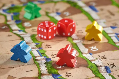 Accessoires clés pour réussir une soirée jeux de société