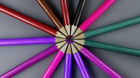 Activités artistiques pour développer la motricité fine chez l'enfant : guide complet