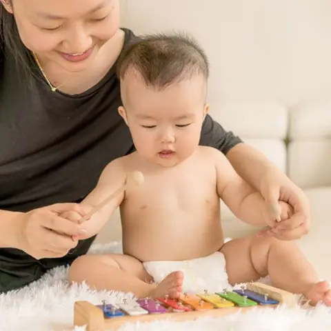 Apprendre l'anglais par la musique : comment la musique est un super aliment pour le cerveau de votre bébé