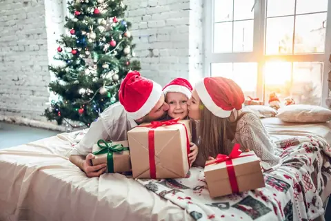 CADEAUX DE NOËL POUR LES ENFANTS : 5 IDÉES POUR LES INITIER AU MONDE DE L'ART