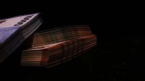 Cartes Pokémon Édition Limitée : Entre Investissement Lucratif et Passion de Collectionneur