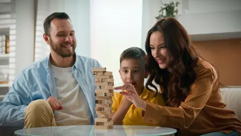 Comment choisir un jeu de société selon l'âge de votre enfant