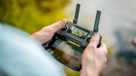 Construire son propre avion télécommandé : un guide pour débutants