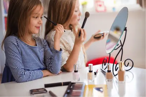 DES SPAS POUR LES FILLES. LES DERNIÈRES TENDANCES EN MATIÈRE DE BEAUTÉ
