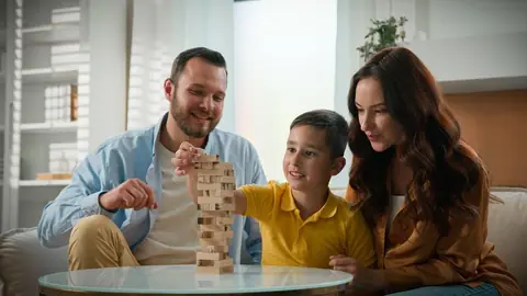 Jeux de société rapides : idées pour des parties express en famille