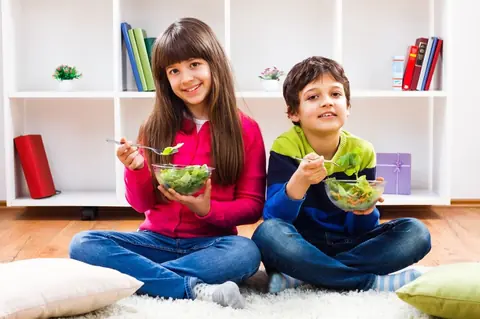 L'alimentation des enfants : les fondamentaux pour une croissance optimale