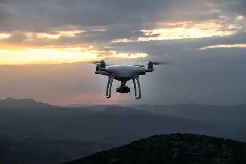 Les meilleurs drones éducatifs pour enfants : guide comparatif 2024