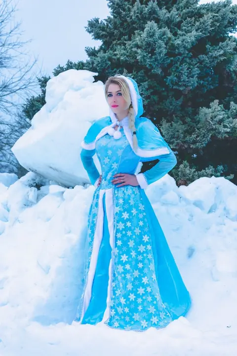 L'évolution des costumes dans La Reine des Neiges : de la contrainte à la libération
