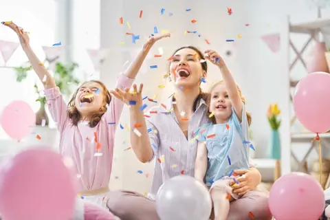 PARTY BOX : DES FÊTES D'ANNIVERSAIRE DANS UNE BOÎTE ? OH OUI !