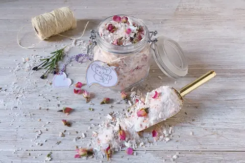 SELS DE BAIN DIY : COMMENT LES FAIRE AVEC NOS PETITS !