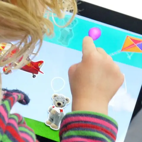 Temps d'écran pour les jeunes enfants : Comment trouver un équilibre