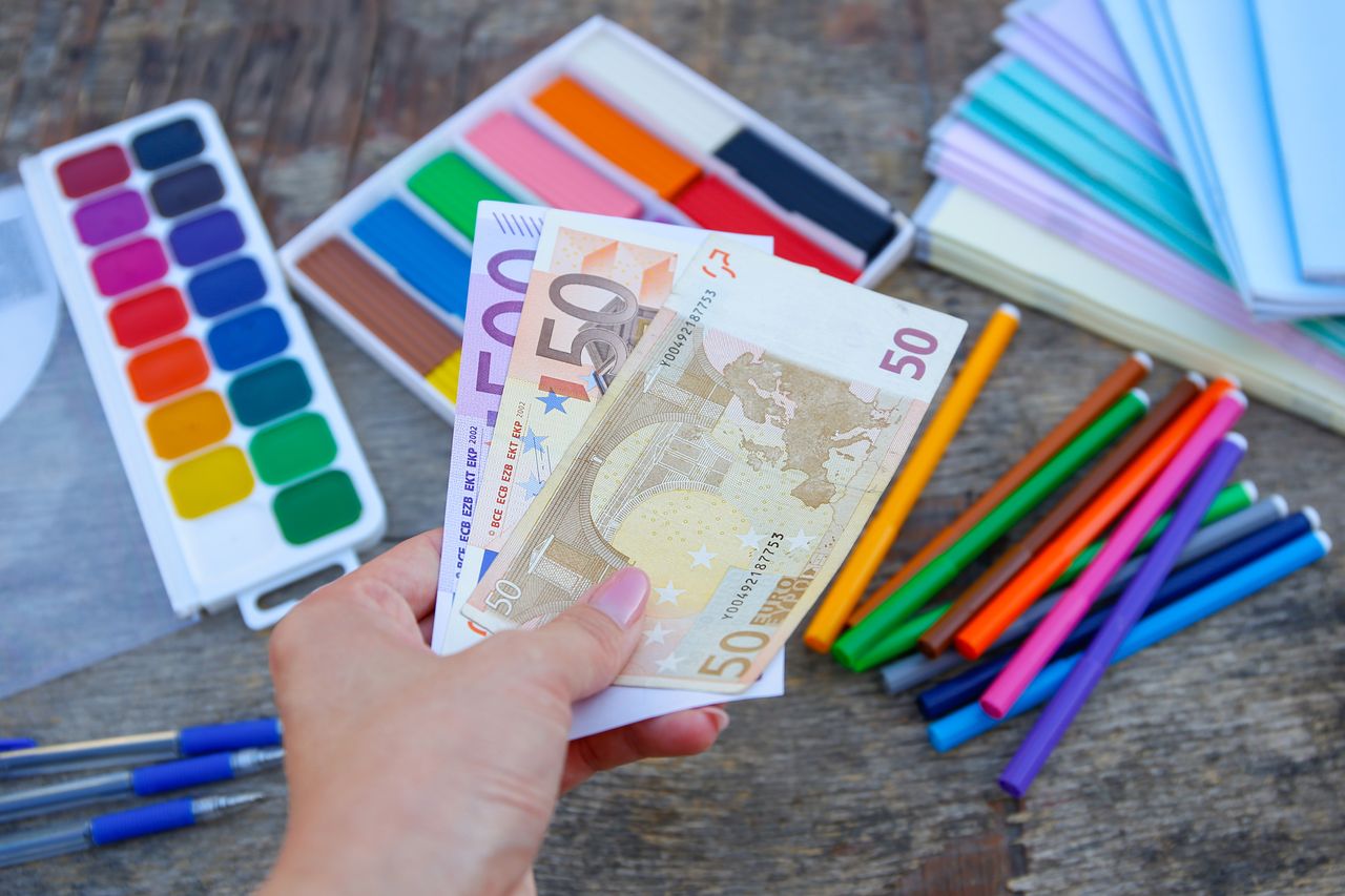 Guide d’achat pour fournitures scolaires et accessoires créatifs, avec budget, comparatifs et conseils pratiques.