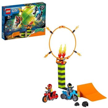 LEGO® 60299 City Stuntz Le Spectacle des Cascadeurs, Motos à Rétrofriction, Cercle de feu, Figurine Duke DeTain